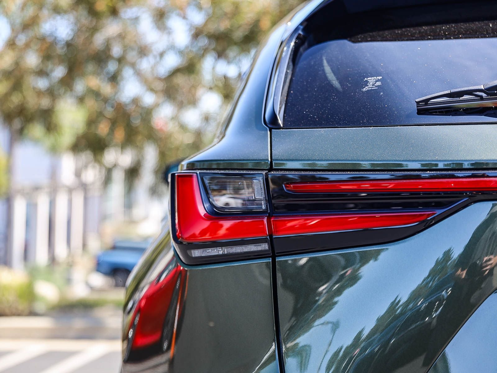 Used 2024 Green Pearl Lexus 450h+ Luxury image 7