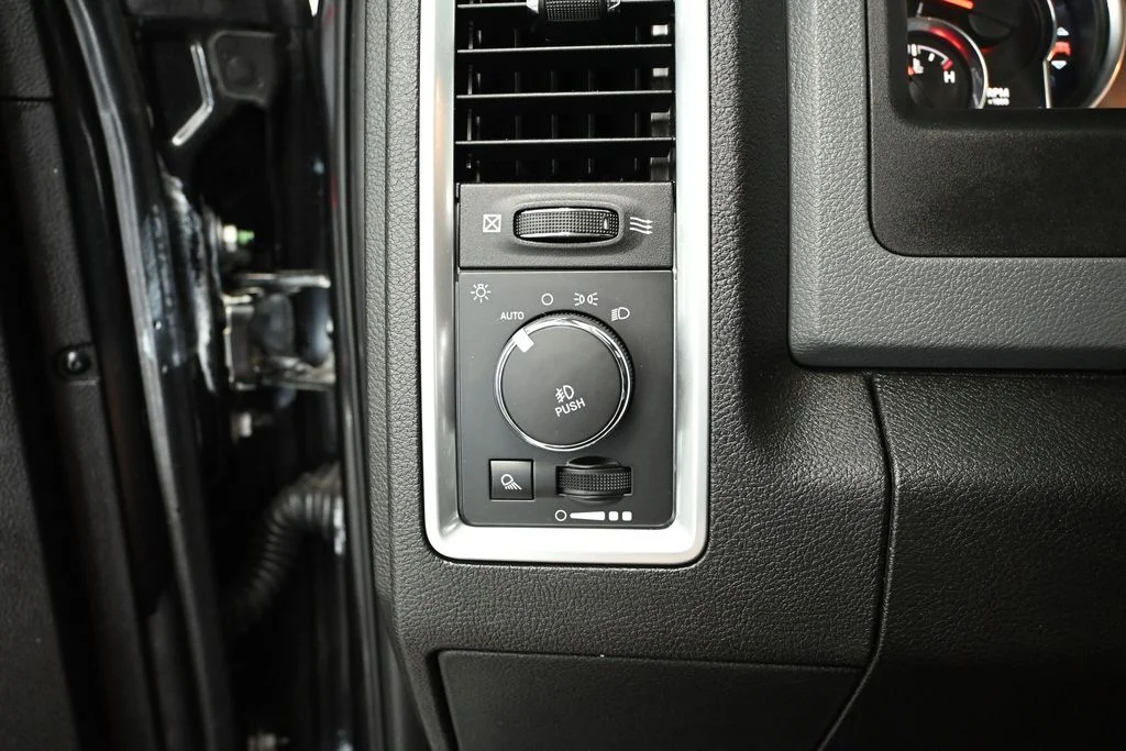 Used 2019 Black Ram Big Horn image 34