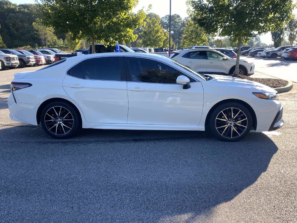 Certified Used 2023 Ice Toyota SE image 2