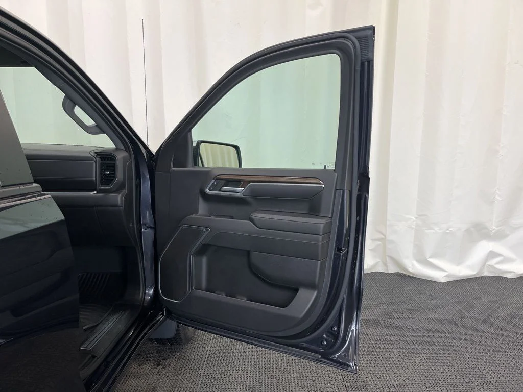 Used 2022 Gray Chevrolet LT image 13