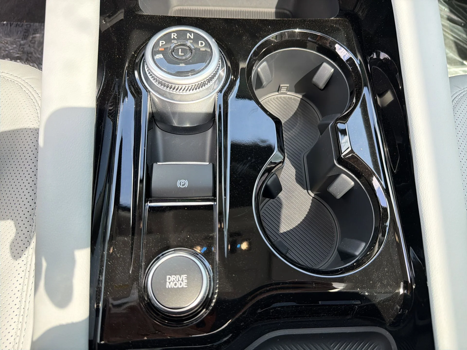 New 2026 Agate Black Metallic Ford Platinum™ image 12