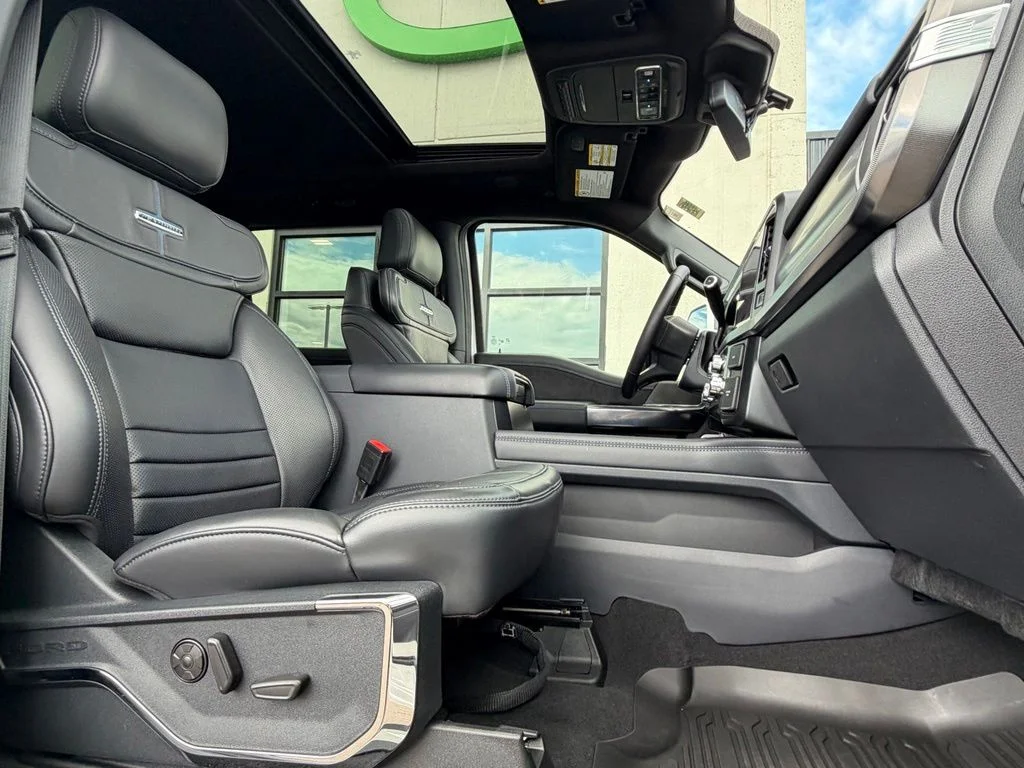 Used 2025 White Ford Platinum image 10