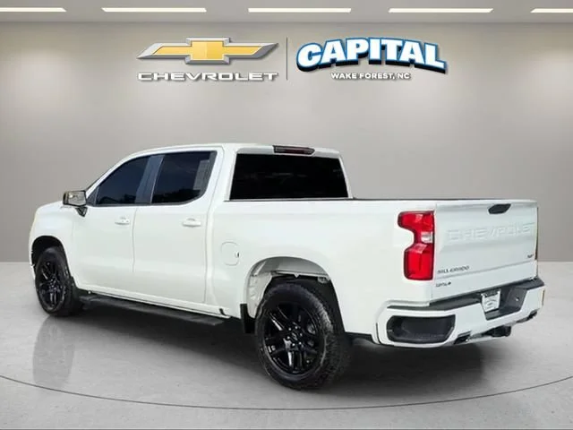Used 2024 Summit White Chevrolet RST image 3
