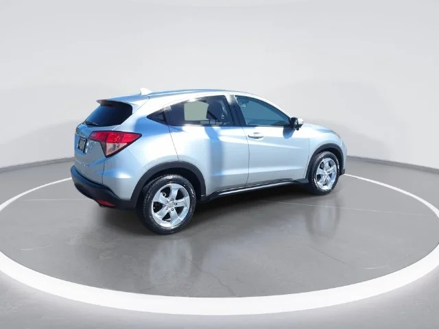 Used 2016  Honda EX image 8