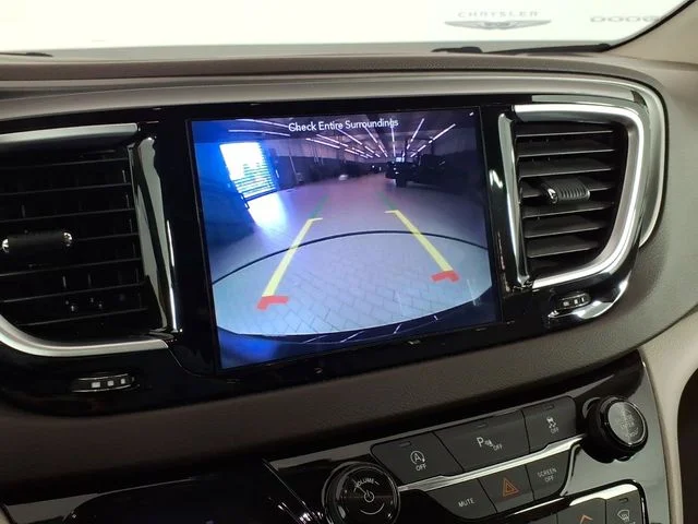 Used 2018 Red Chrysler Touring L Plus image 27