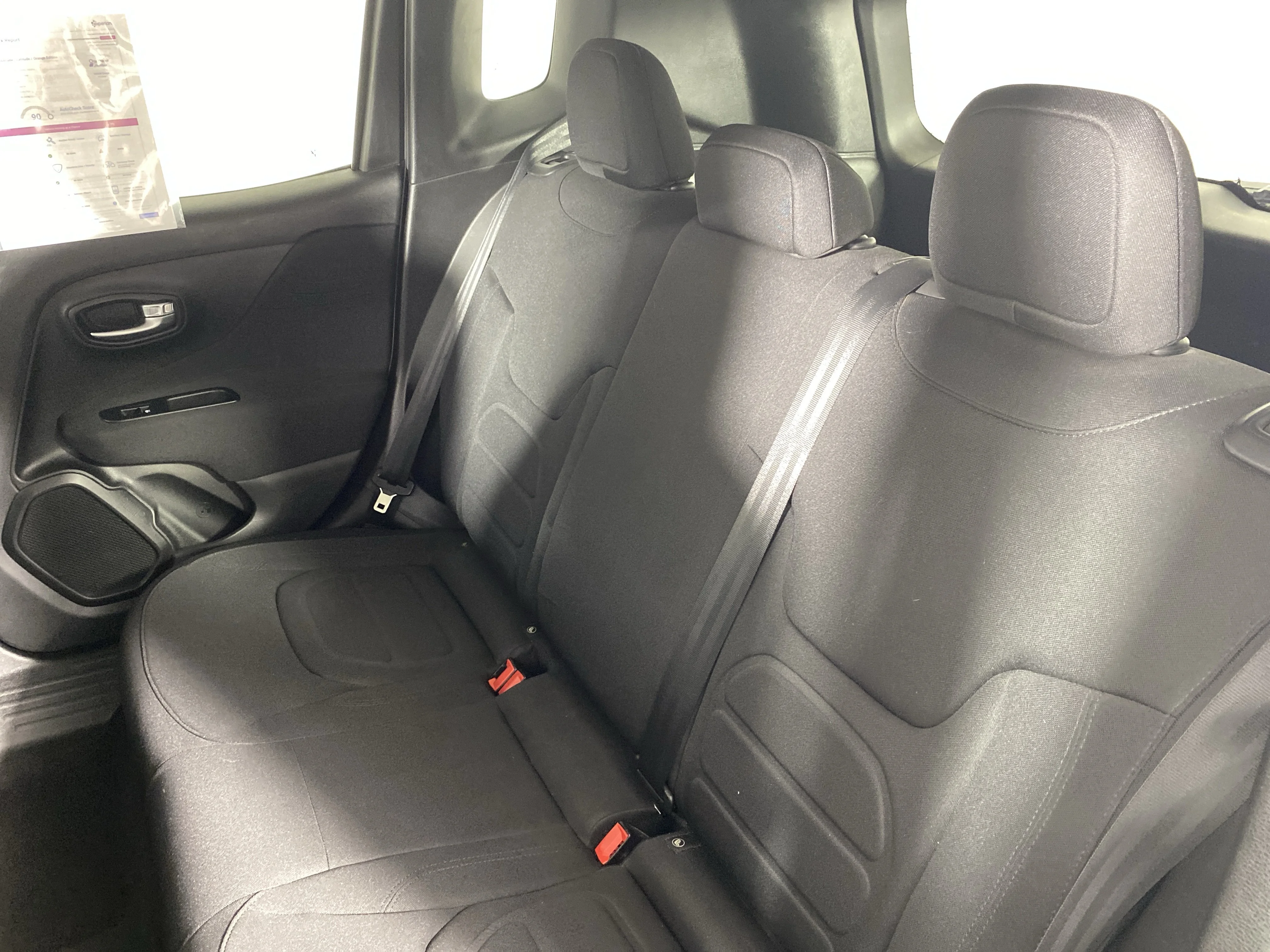 Used 2020 Alpine White Clearcoat Jeep Latitude image 32