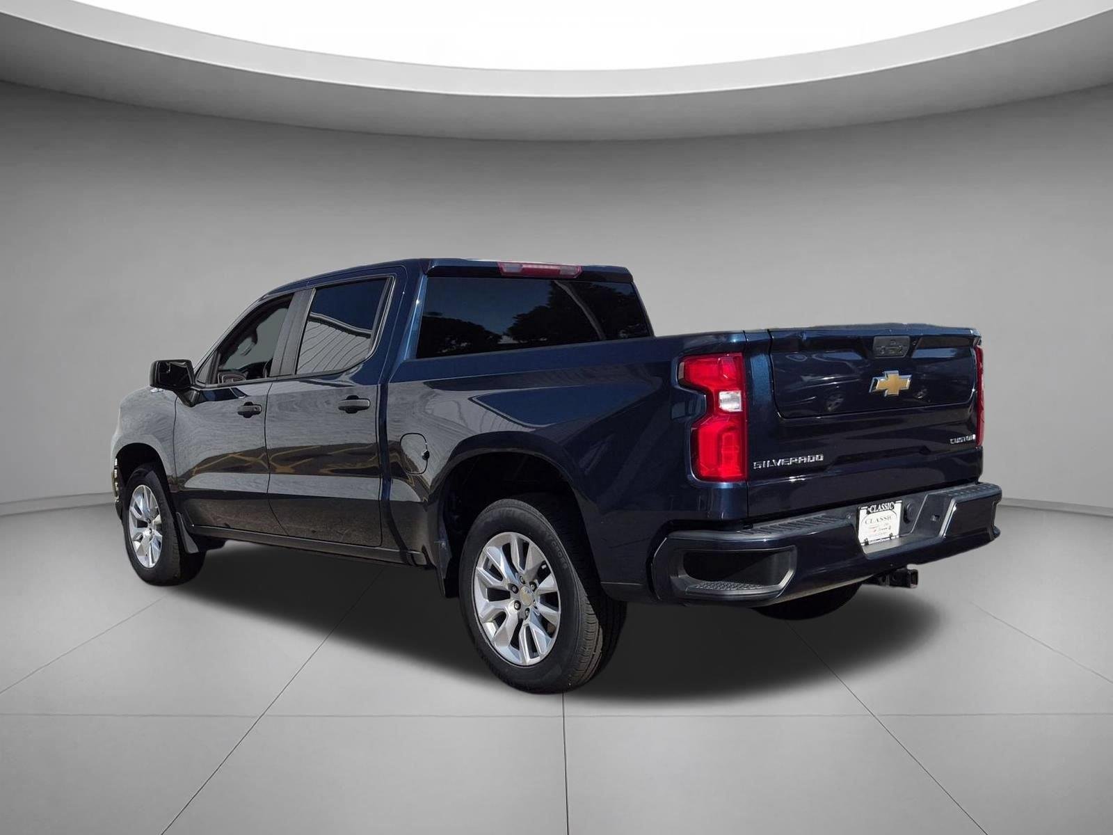 Used 2022 Northsky Blue Metallic Chevrolet Custom image 3