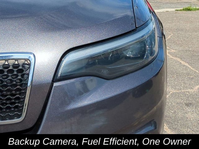 Used 2022 Gray Jeep Latitude Lux image 10