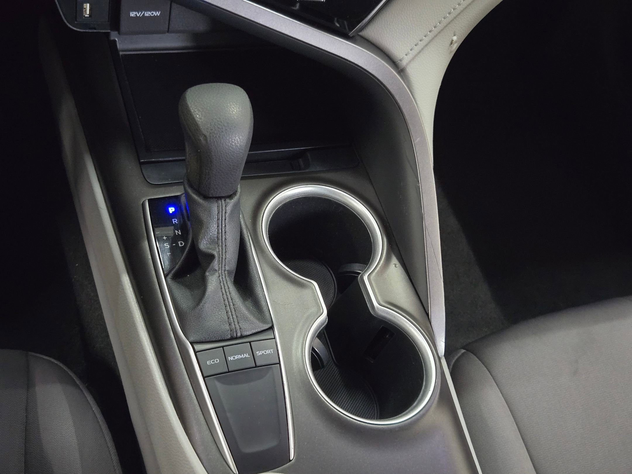 Used 2022 PREDAWN GRAY MI Toyota LE image 32