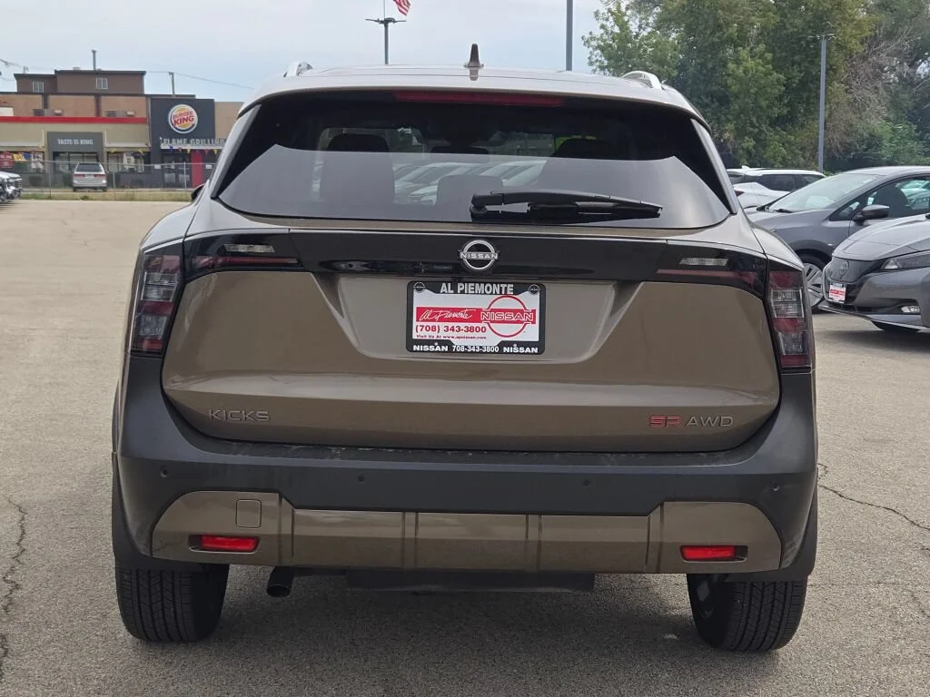 Used 2025 Brown Nissan SR image 11
