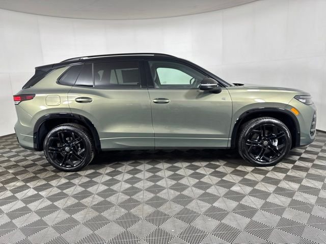 New 2026 Green Volkswagen 2.0T SE R-Line Black image 2