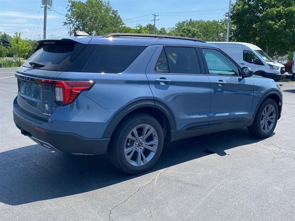 Used 2026 Vapor Blue Ford Active w/200A Pkg image 11