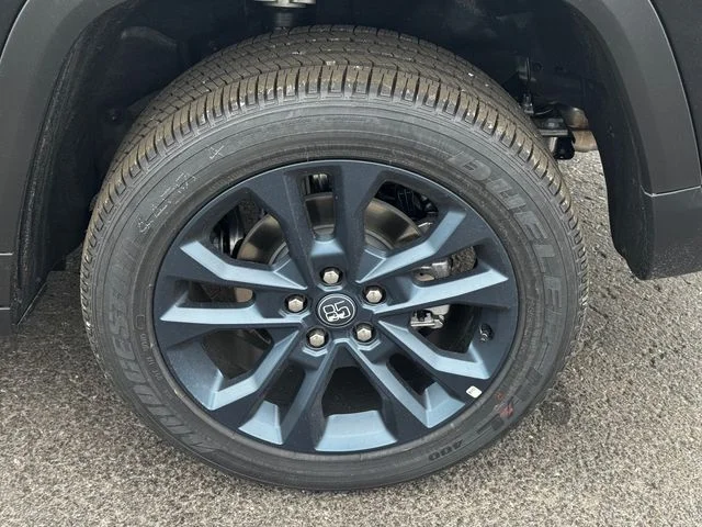 New 2026 Diamond Black Crystal Pearl-Coat Exterior Paint Jeep 85th Anniversary Edition image 11