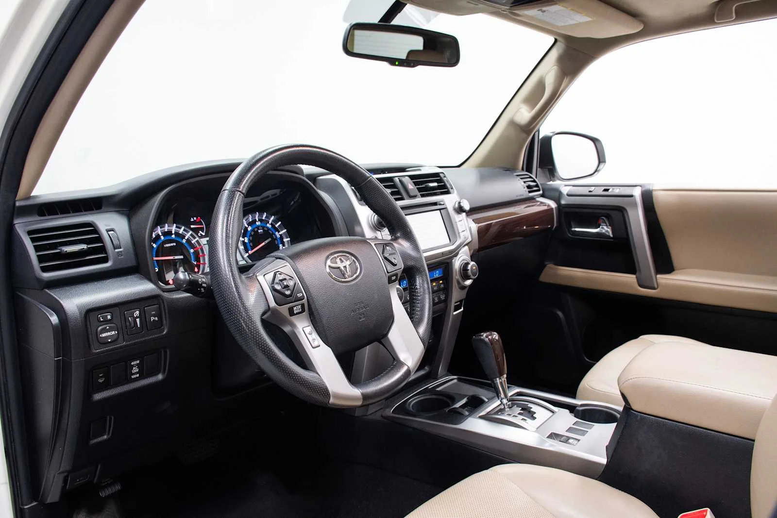 Used 2014 Blizzard Pearl Toyota Limited image 13