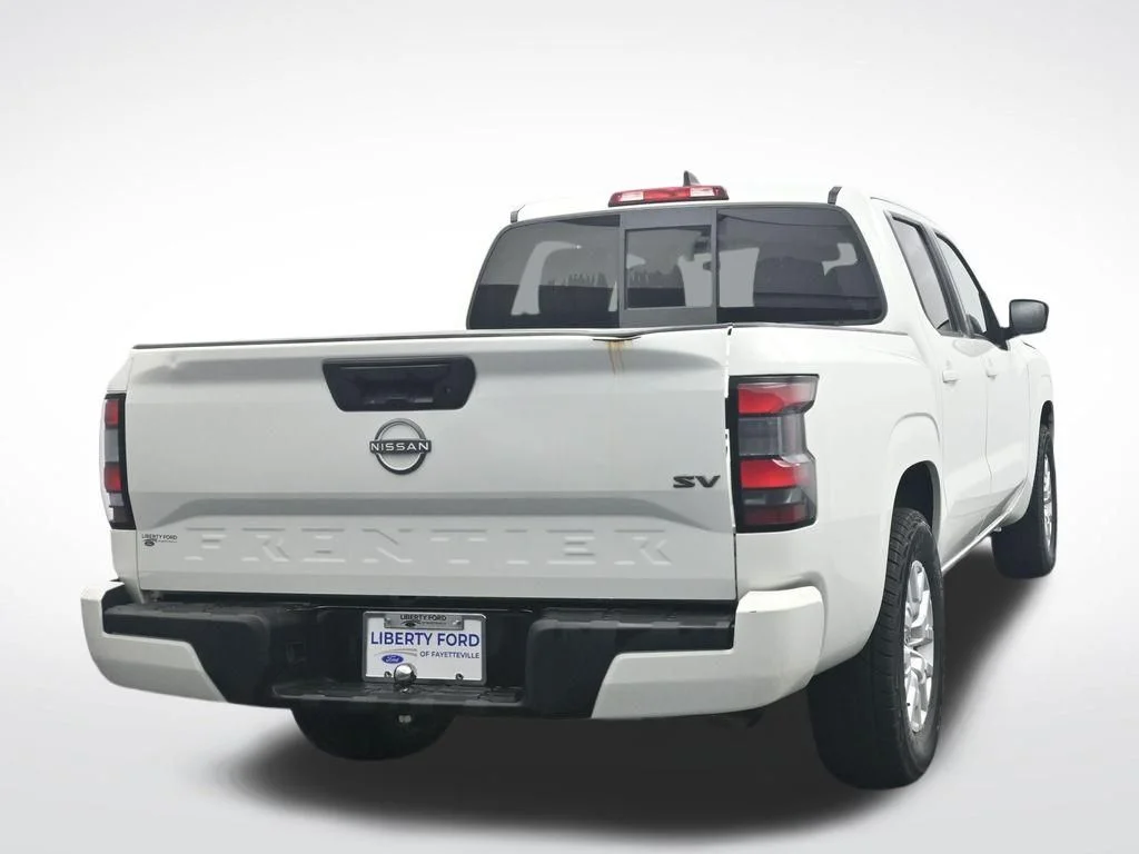 Used 2022 White Nissan SV image 7