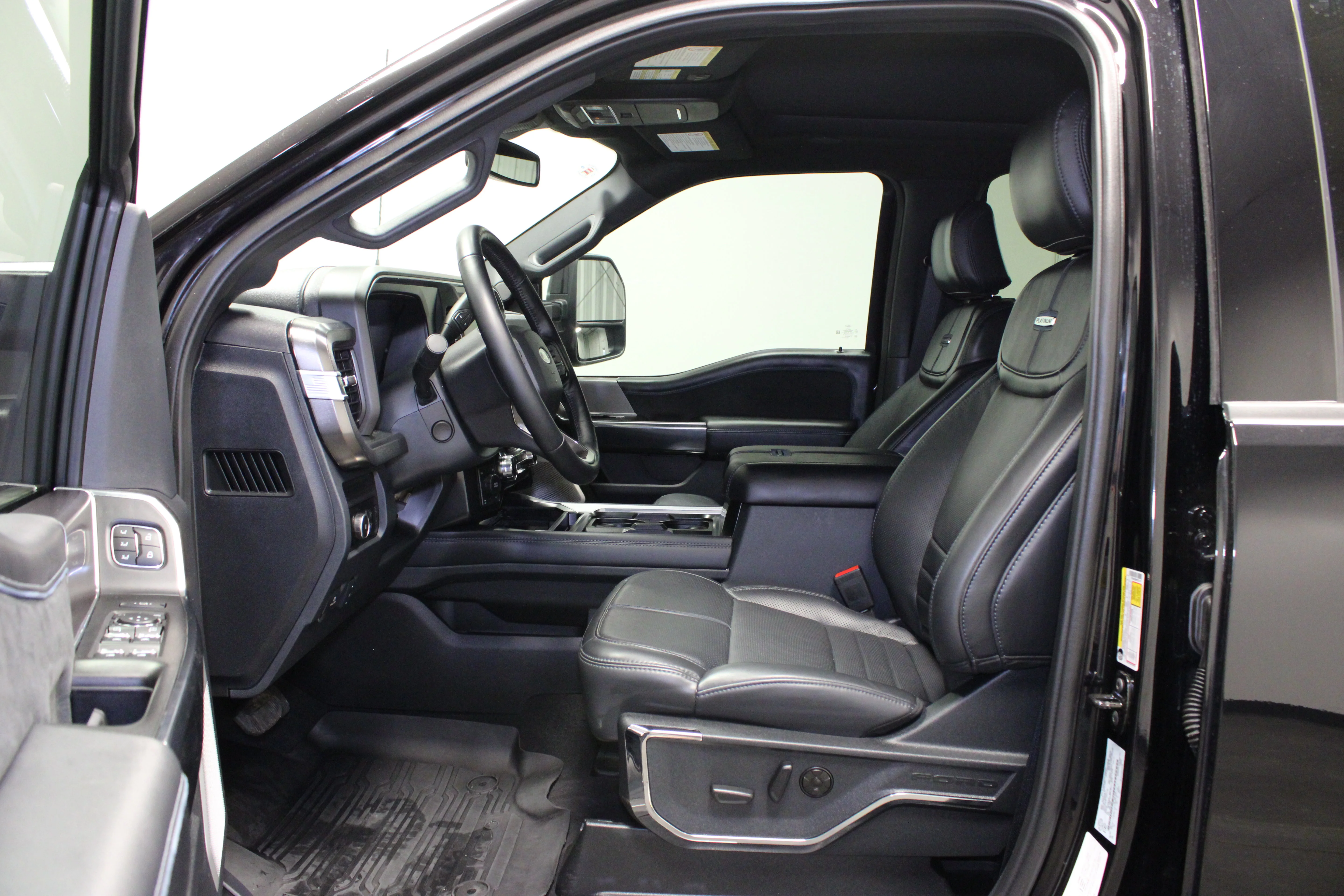 Used 2026 Agate Black Metallic Ford Platinum image 20