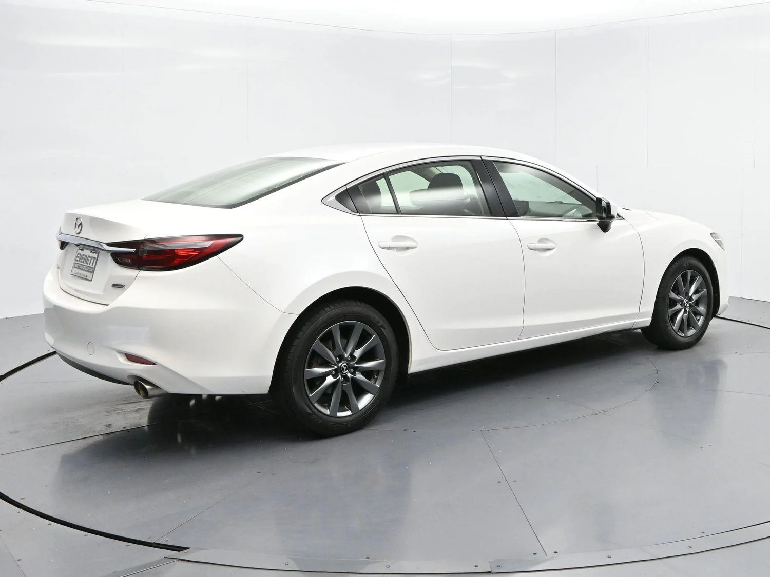 Used 2018 Snowflake White Pearl Mica Mazda Sport image 7