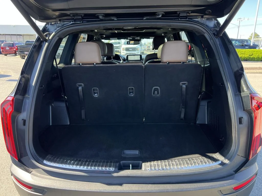 Used 2022 Black Kia SX image 25