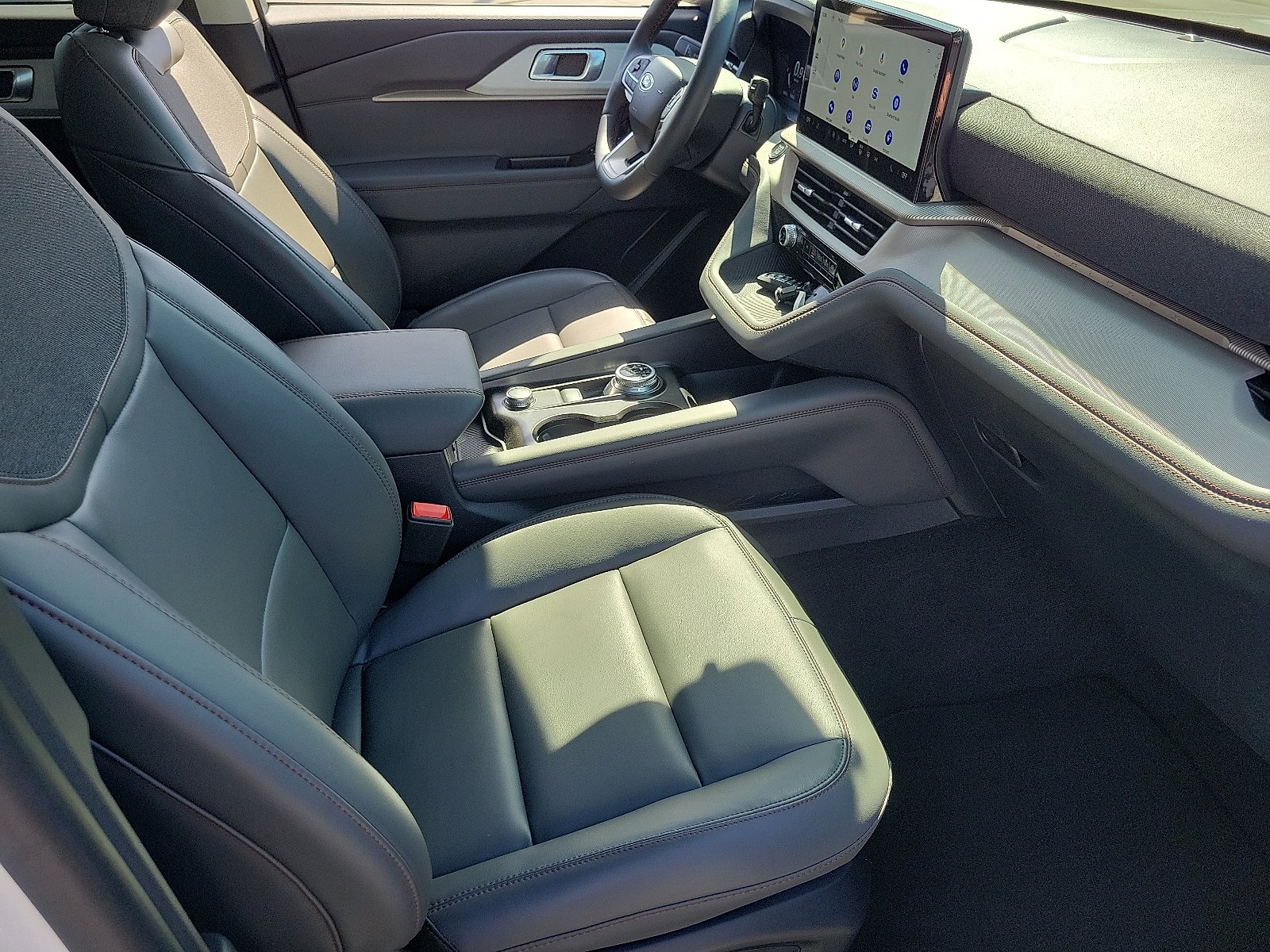 Used 2026 White Metallic Ford Active image 18