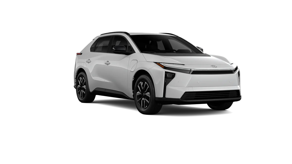 New 2027 Wind Chill Pearl Toyota XLE image 15