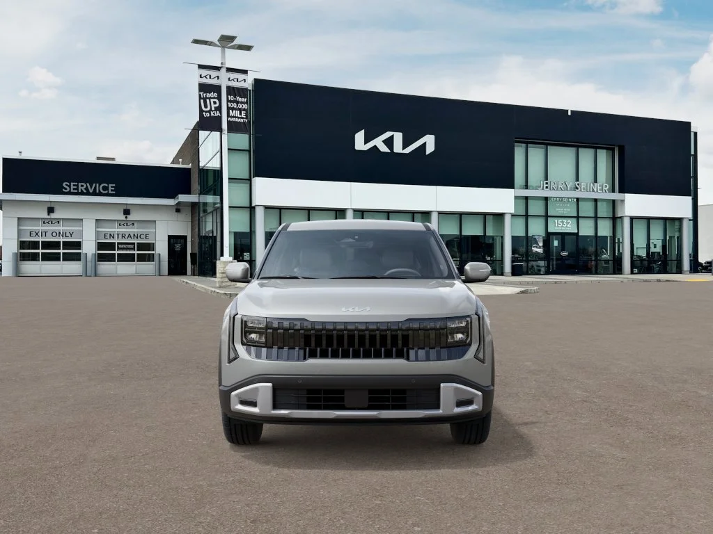 New 2027 Ivory Kia LX image 2