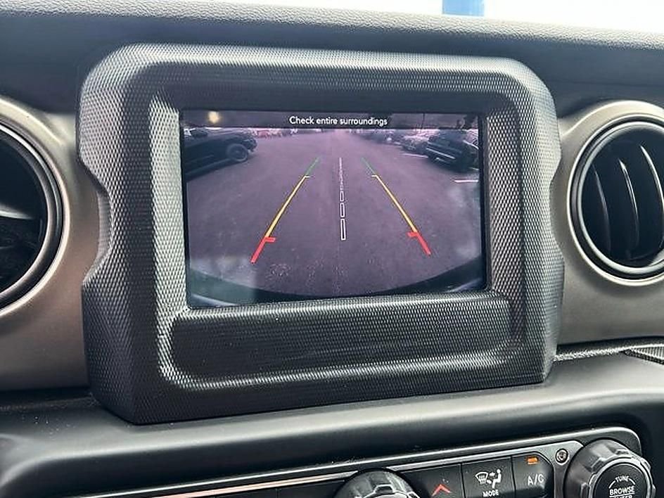 Used 2019 Black Jeep Unlimited Sport S image 5