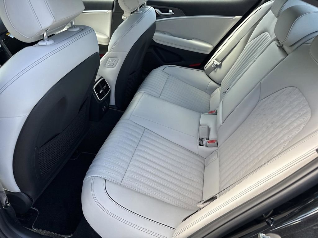 New 2026 Black Genesis 3.3T SPORT PRESTIGE image 21