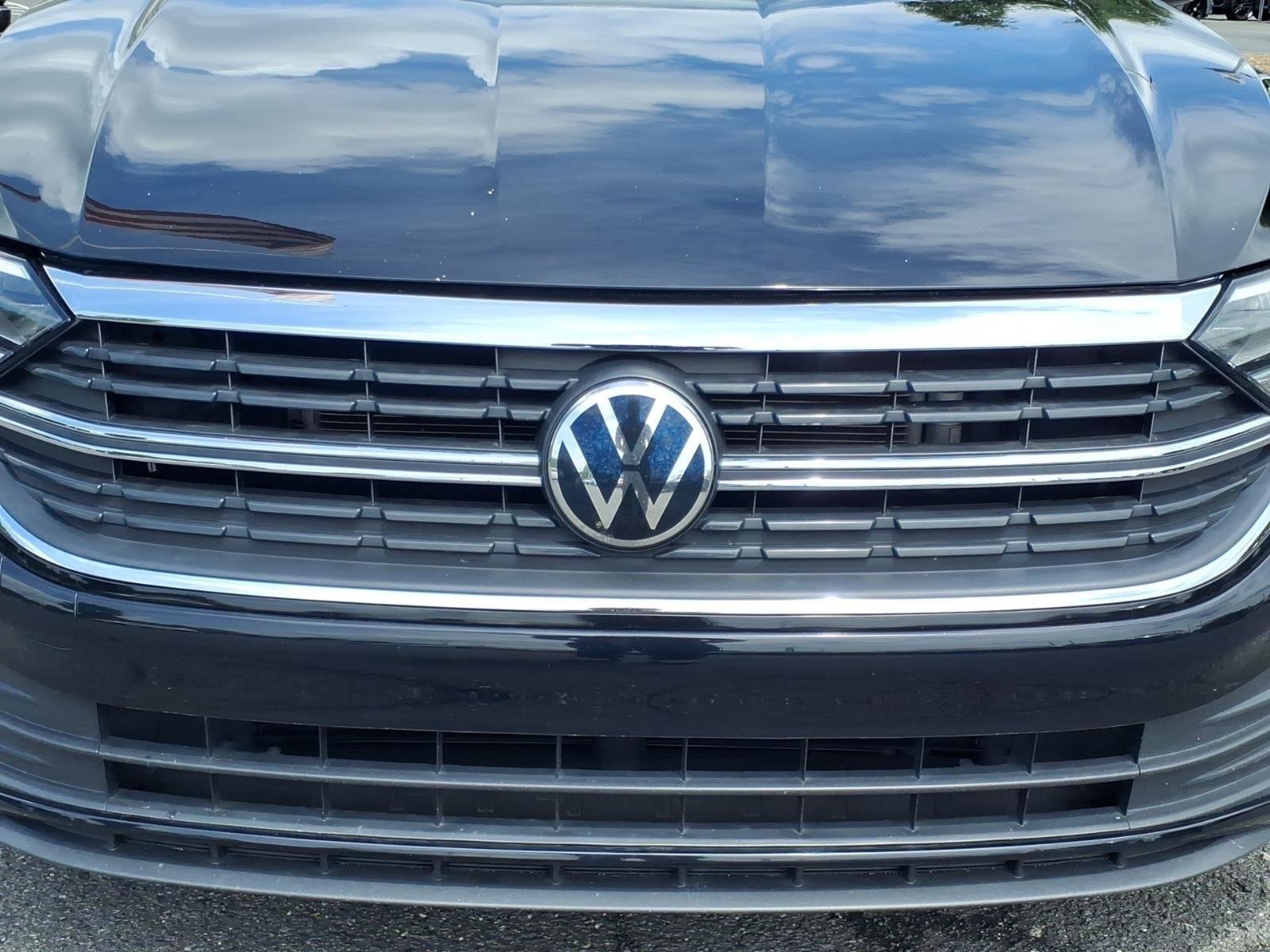 Used 2024  Volkswagen SE image 13
