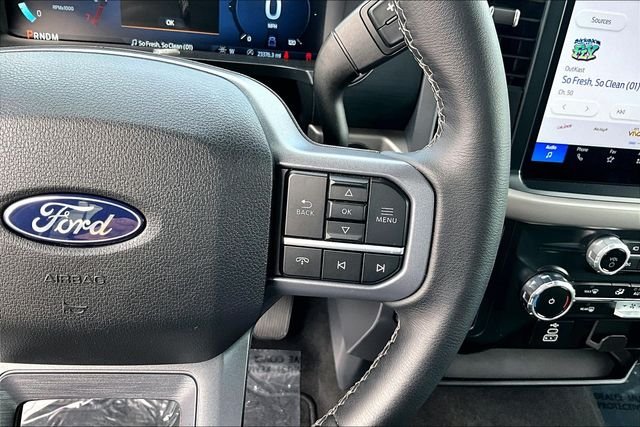 Used 2025 Agate Black Metallic Ford XLT image 44