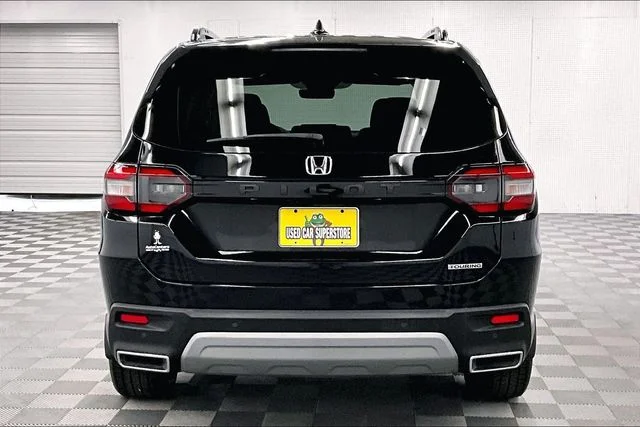 Used 2025 Crystal Black Pearl Honda Touring image 5