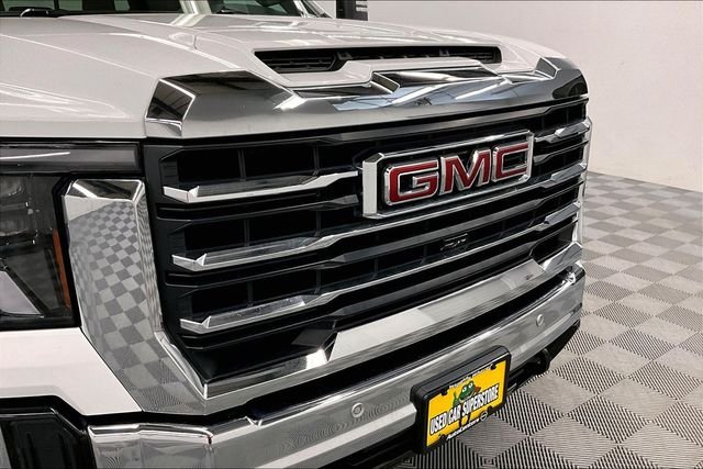 Used 2024 Summit White GMC SLT image 34