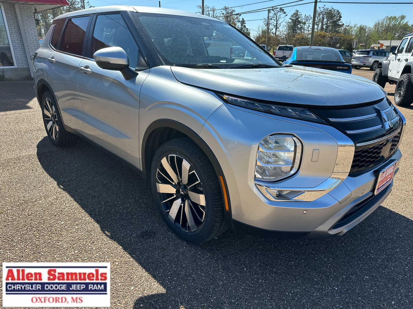 2025 Mitsubishi Outlander