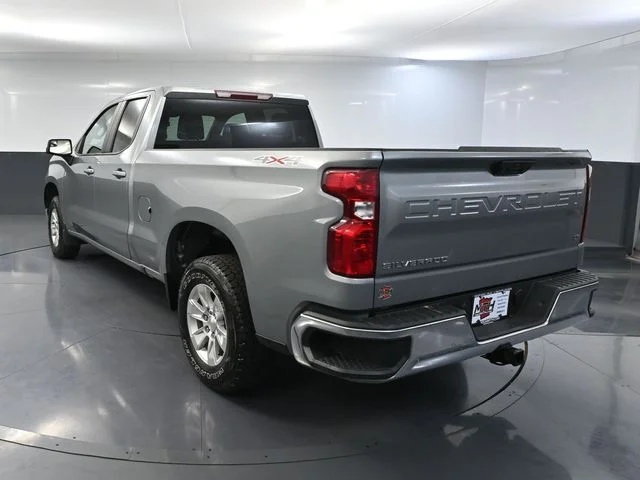 Used 2023 Gray Chevrolet LT image 6