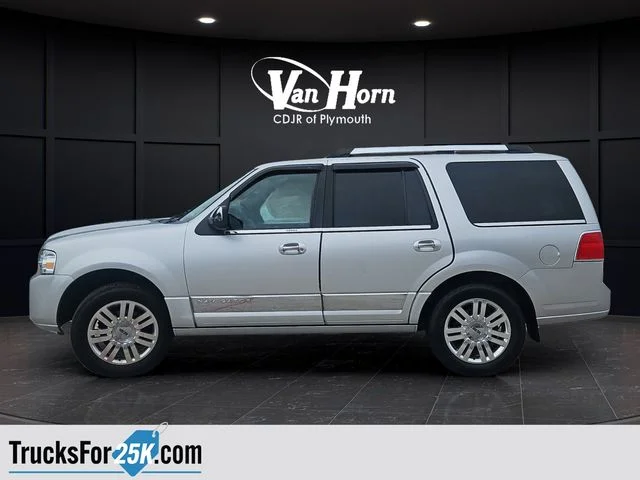 Used 2012 Ingot Silver Lincoln Base image 5