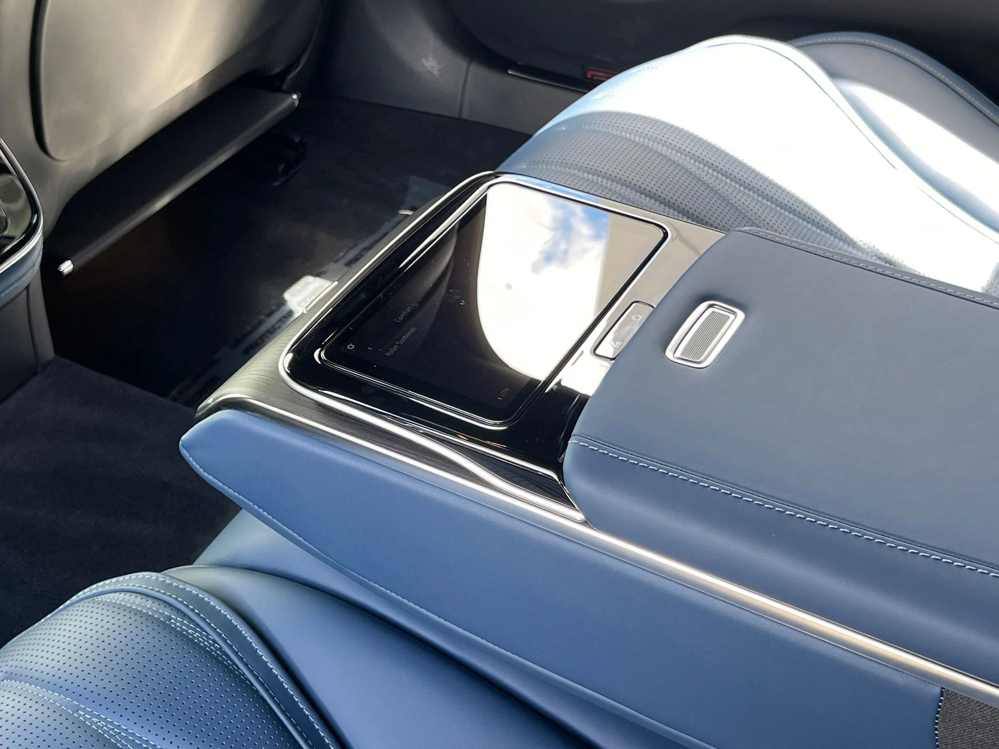 Used 2025 Gray Mercedes-Benz S 63 E AMG® image 48