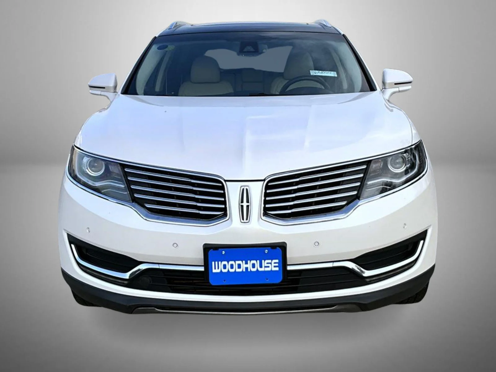 Used 2017 White Lincoln Reserve image 2