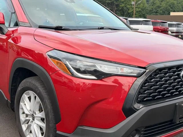 Used 2022 Red Toyota LE image 23