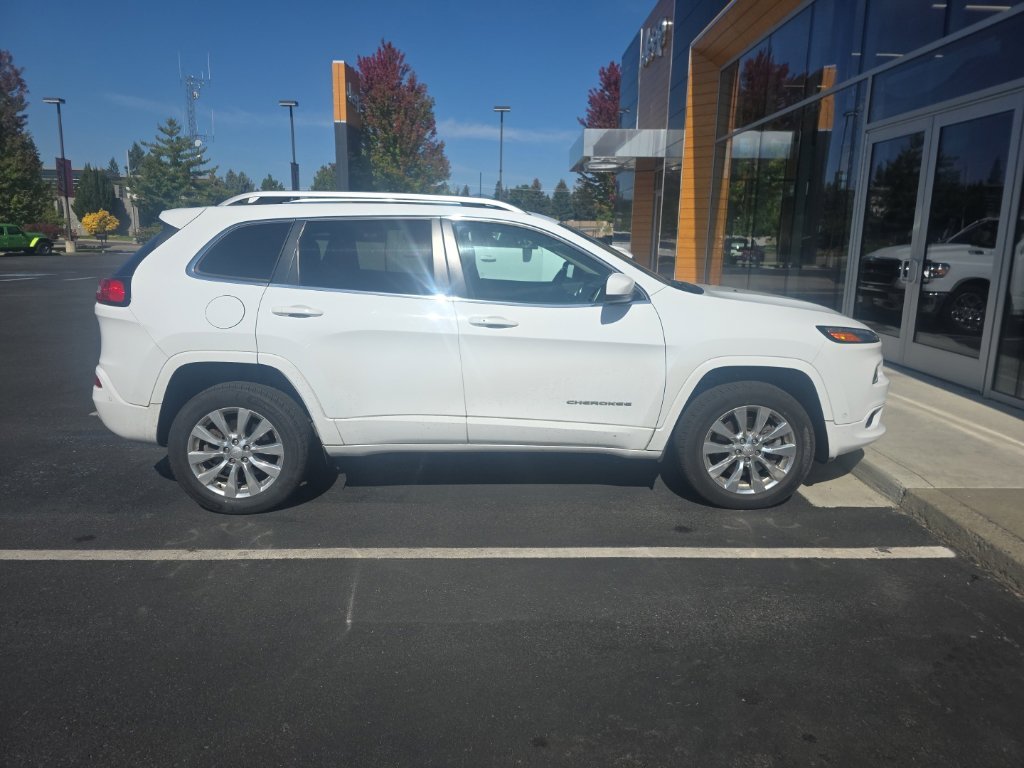 Used 2017 Jeep Cherokee Overland with VIN 1C4PJMJS4HW615470 for sale in Post Falls, ID