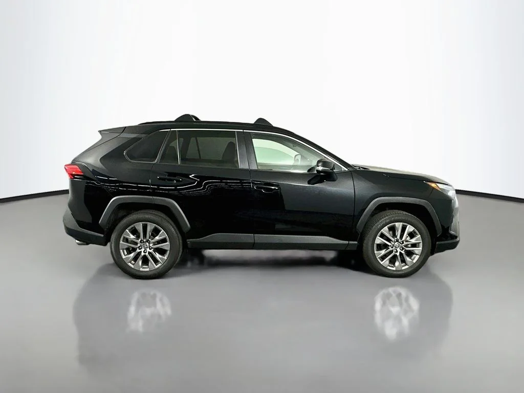 Used 2023 Midnight Black Metallic Toyota XLE Premium image 9