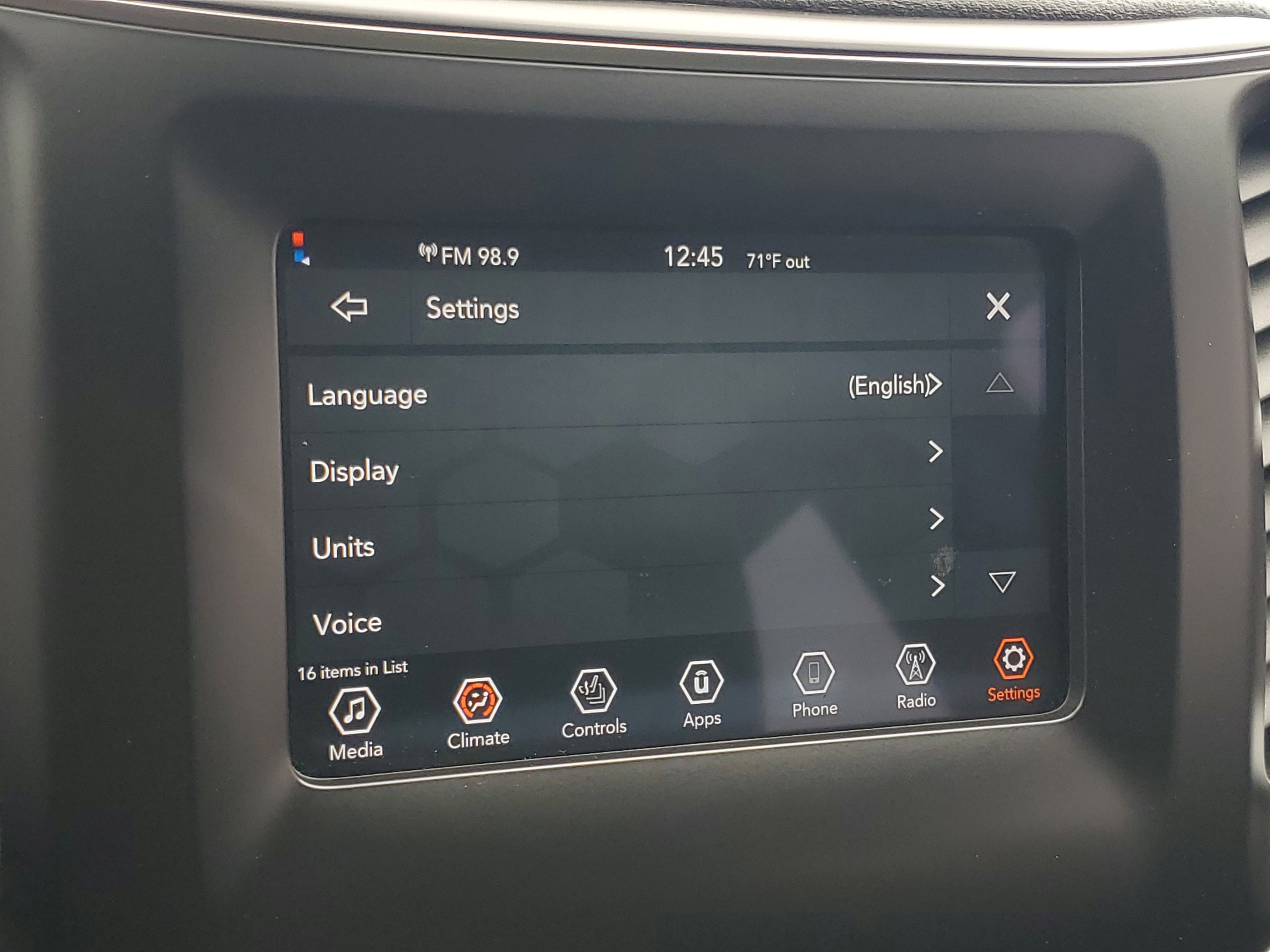 Used 2020 Diamond Black Crystal Pearlcoat Jeep Latitude Plus image 26