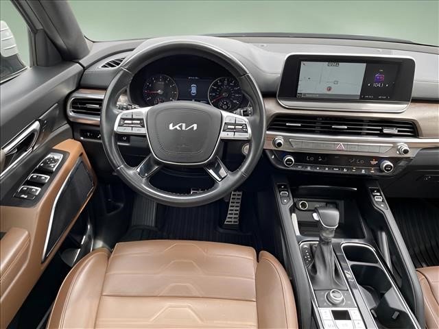 Used 2022 Wolf Gray Kia SX image 10