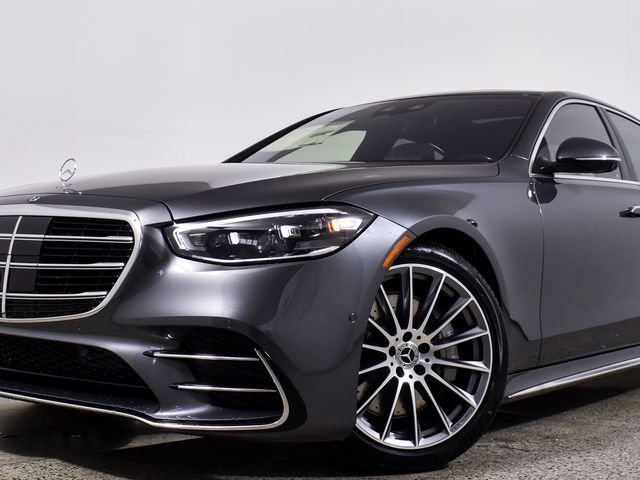 New 2026 MANUFAKTUR Graphite Metallic Mercedes-Benz S 580 image 54