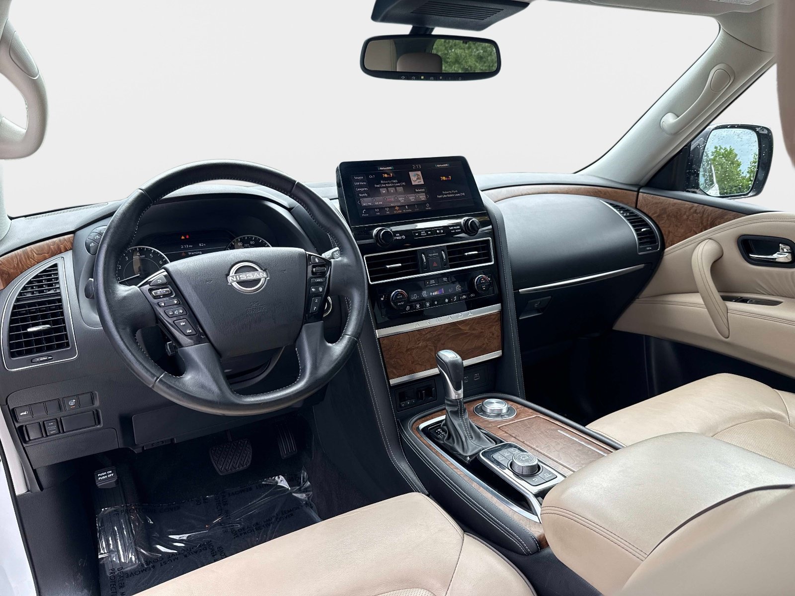 Used 2022 Aspen White TriCoat Pearl Nissan SL image 15