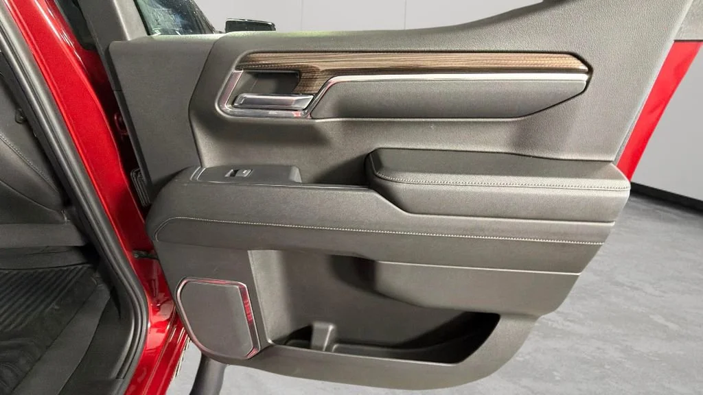 Used 2024 Radiant Red Tintcoat Chevrolet RST image 34