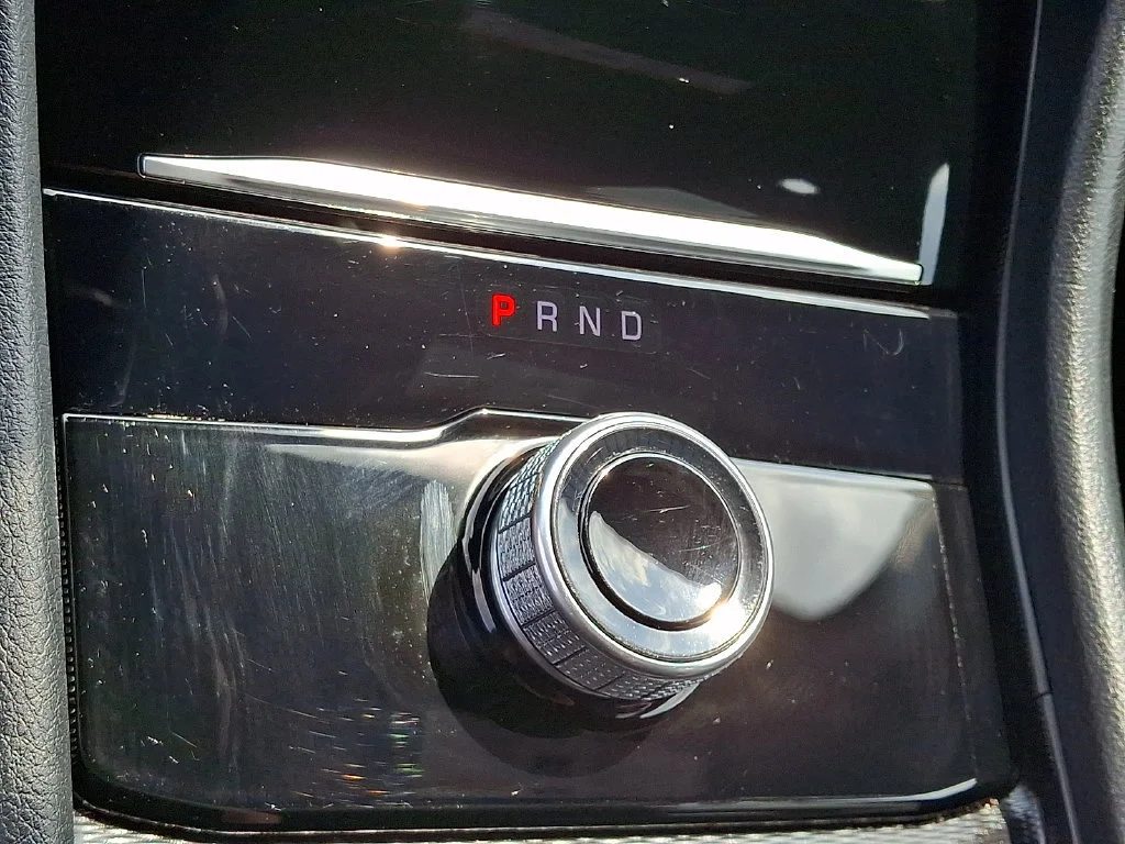 Used 2024 Red Jeep Altitude X 4x4 image 22