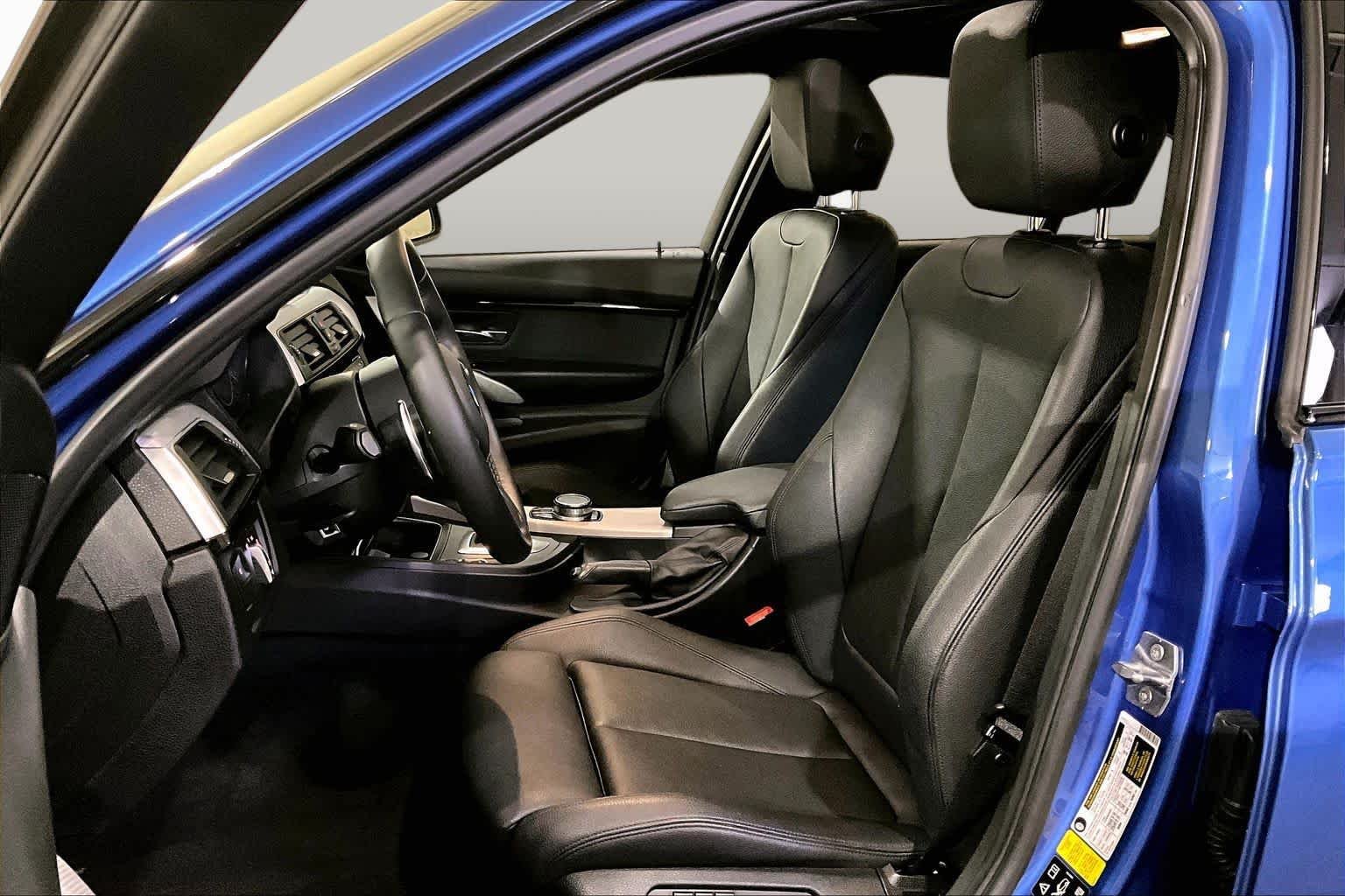 Used 2018 Estoril Blue Metallic BMW 330i xDrive image 8
