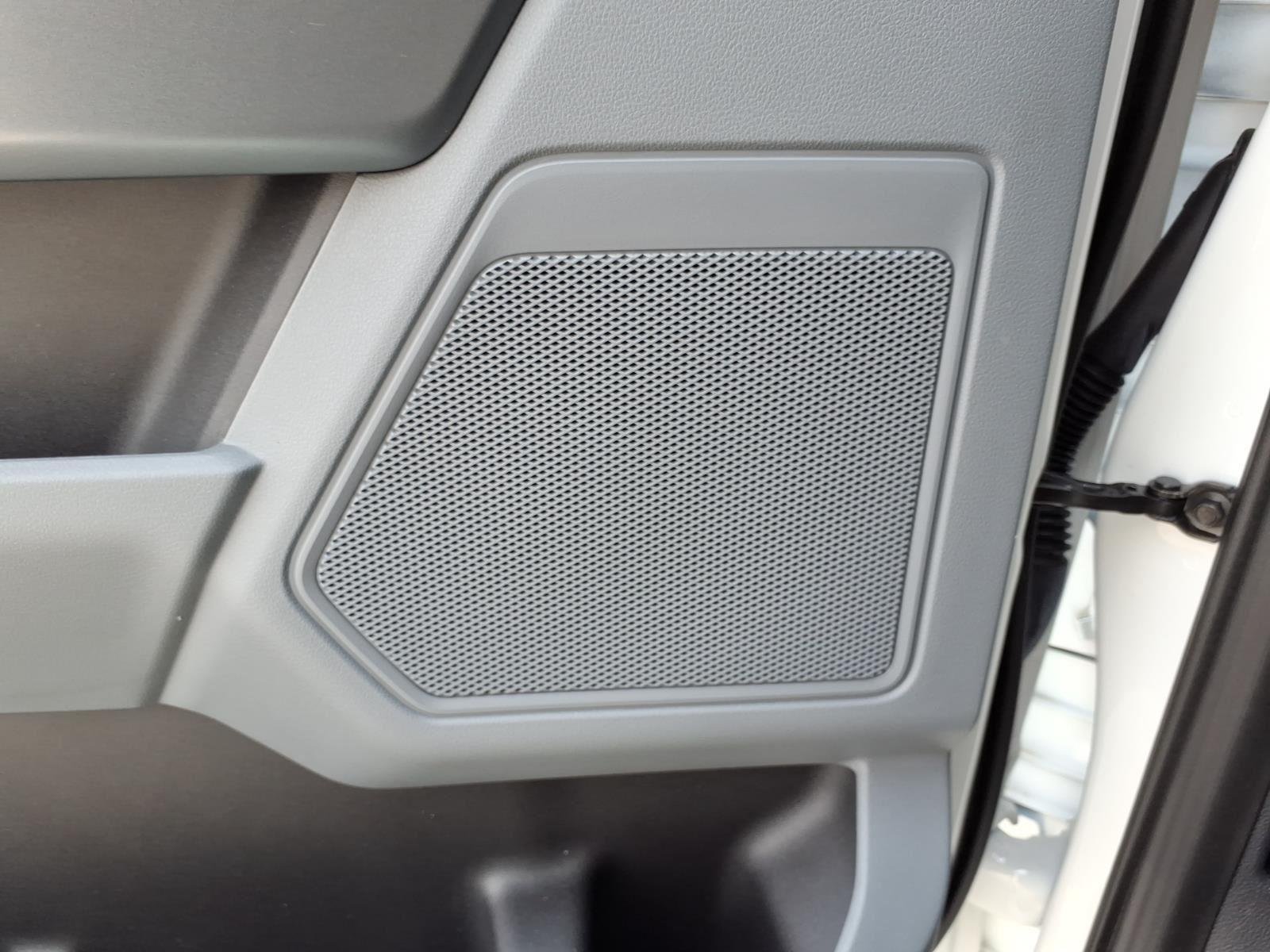 Used 2022 Oxford White Ford XLT image 5