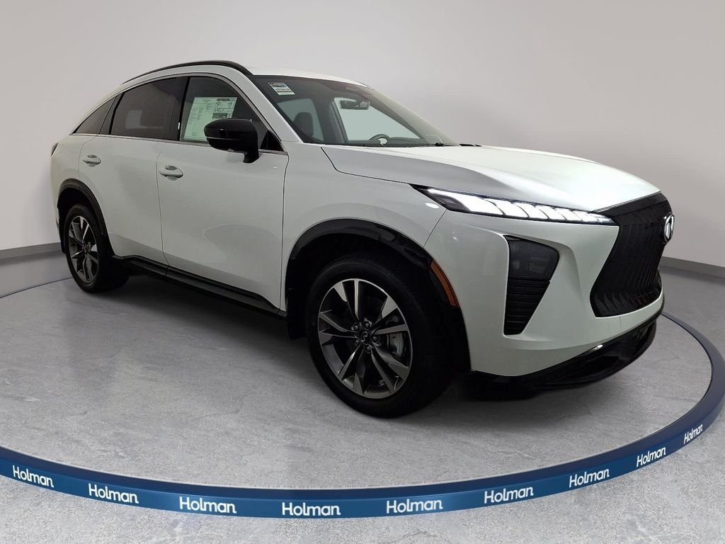Used 2027 Radiant White INFINITI LUXE image 3