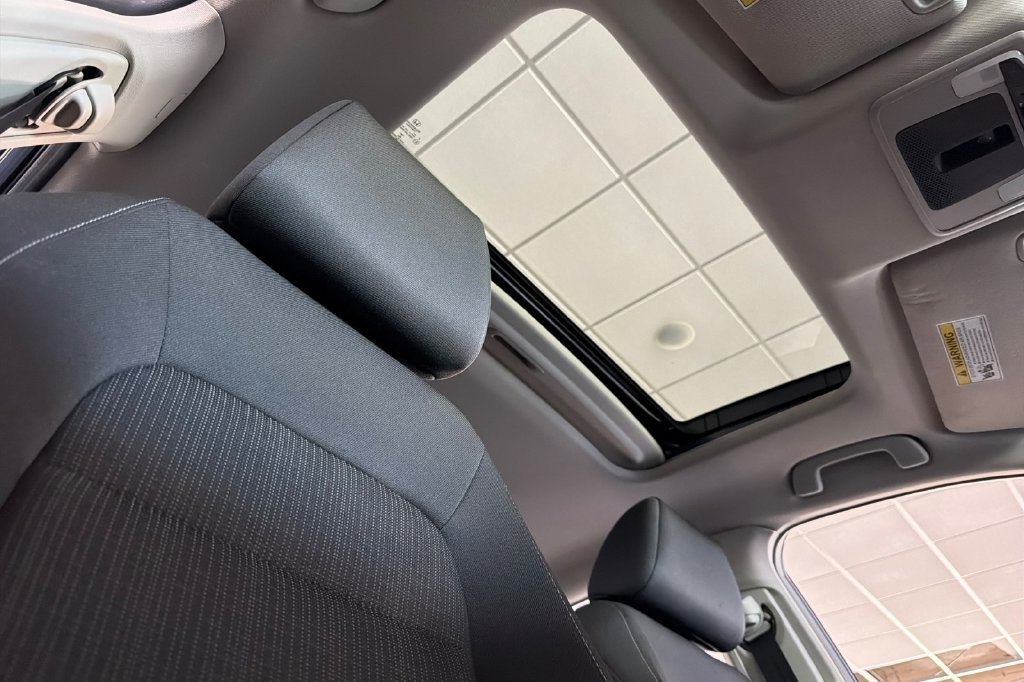 Used 2023 Meteorite Gray Metallic Honda EX image 20