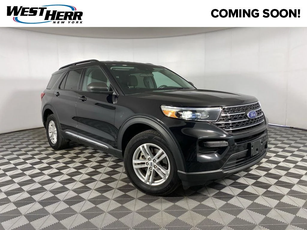 Used 2023 Black Metallic Ford XLT image 1